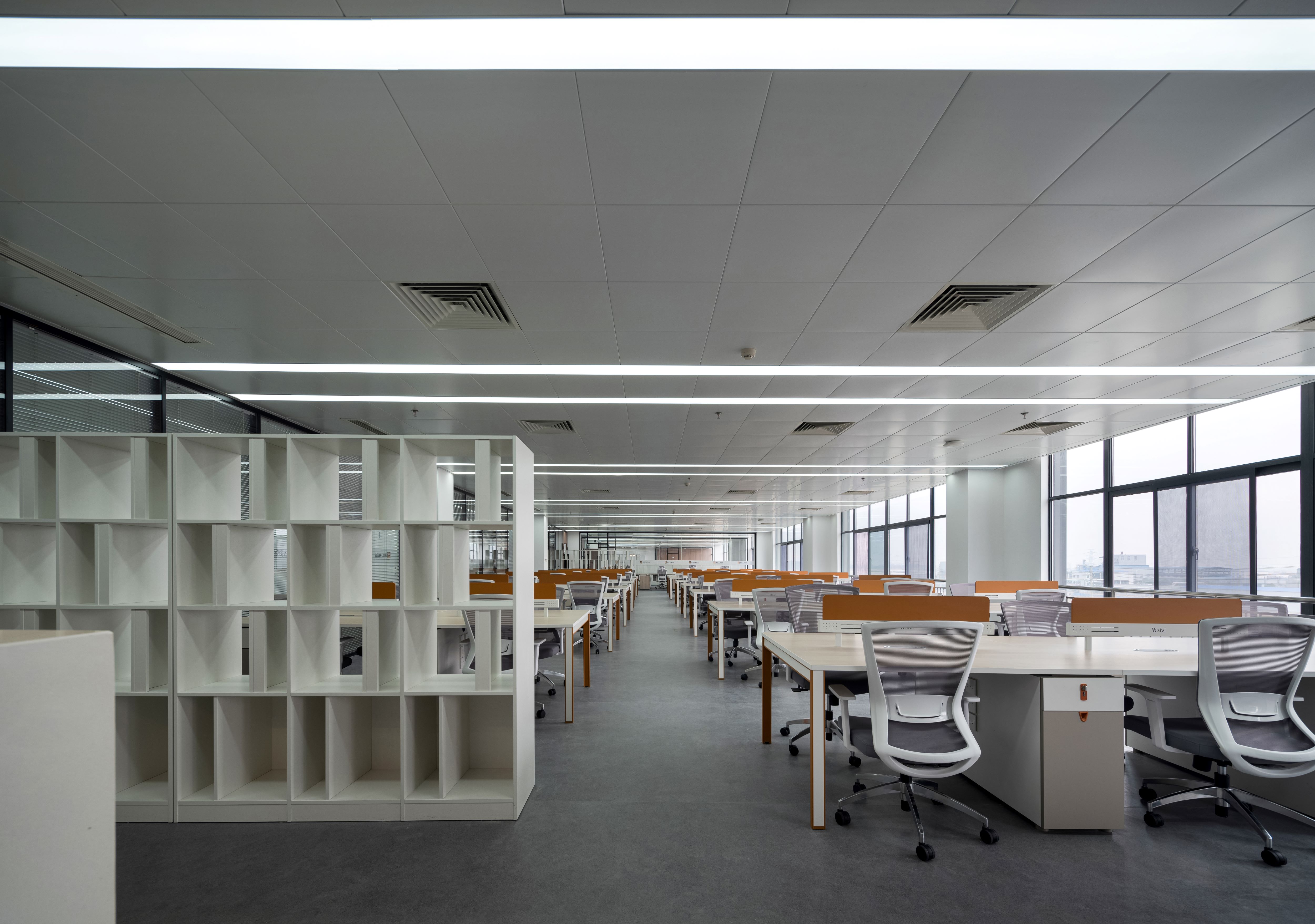 【完工案例】人福醫(yī)藥黃岡總部辦公室裝修完工!(圖3) 【完工案例】人福醫(yī)藥黃岡總部辦公室裝修完工!(圖3)